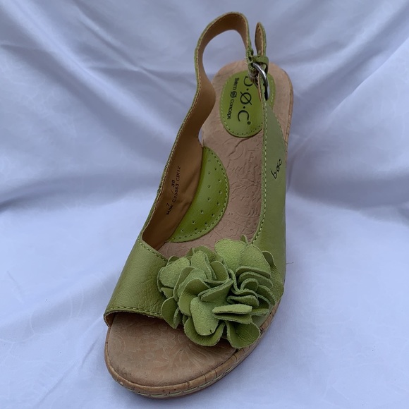 B.O.C. Green Leather Peep Toe Slingback Sandal - Picture 6 of 11